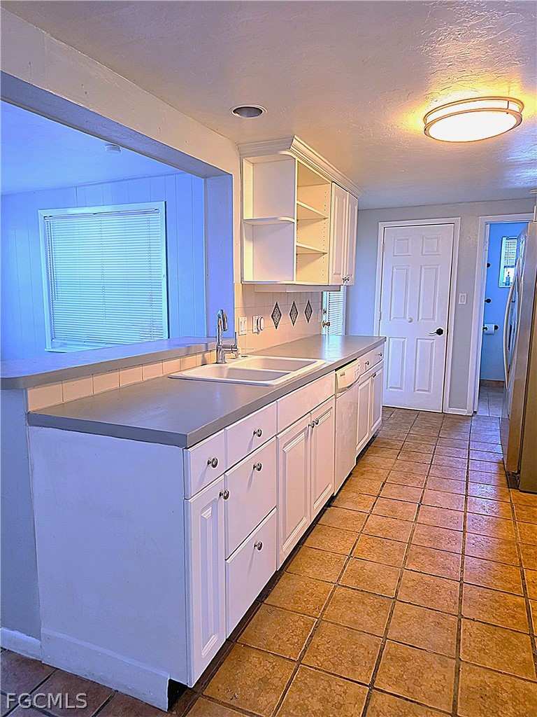 3 bedroom SingleFamilyResidence at 12362 3rd St, Fort Myers Shores, Fort Myers — photo 1