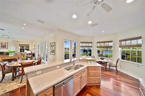 5810 Pine Tree Dr, Sanibel FL - photo 14 of 47