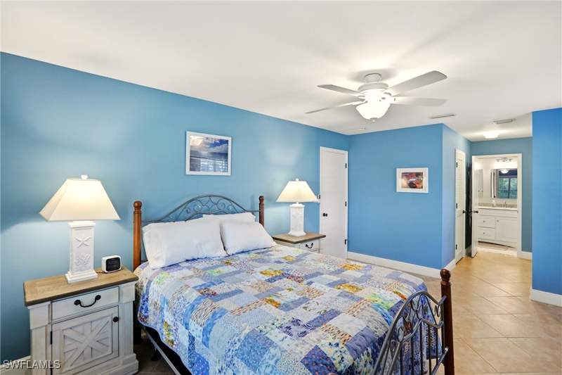 3 bedroom SingleFamilyResidence at 142 Old Tamiami Trl, Oak Park, Naples — photo 4