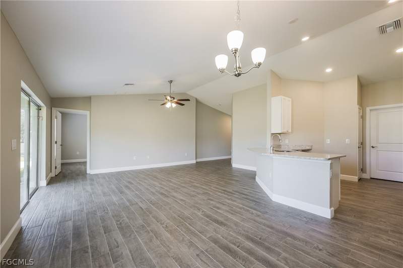 3 bedroom SingleFamilyResidence at 2900 7th St W, Lehigh Acres, Lehigh Acres — photo 4