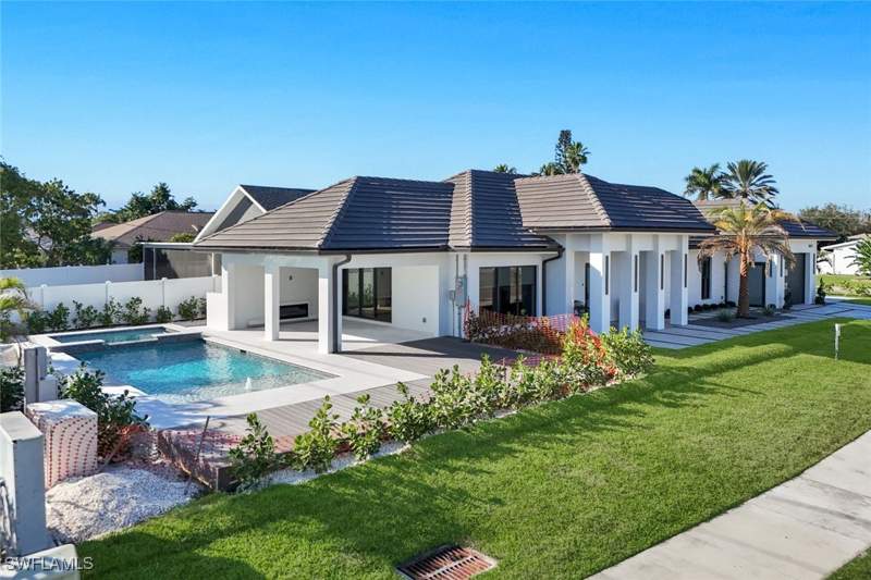 3 bedroom SingleFamilyResidence at 10771 6th St, Naples Park, Naples — photo 3