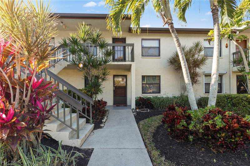 2 bedroom Condominium at 9305 Lake Park Dr 102, Central Park South Condos, Fort Myers — photo 2