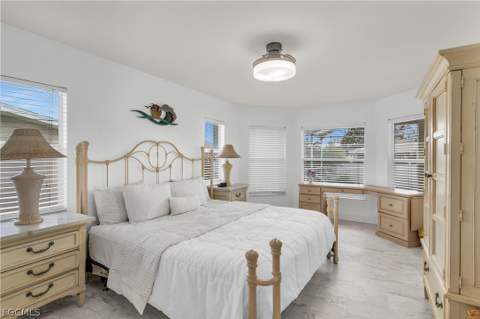 310 SE 47th St, Cape Coral FL - photo 11 of 26