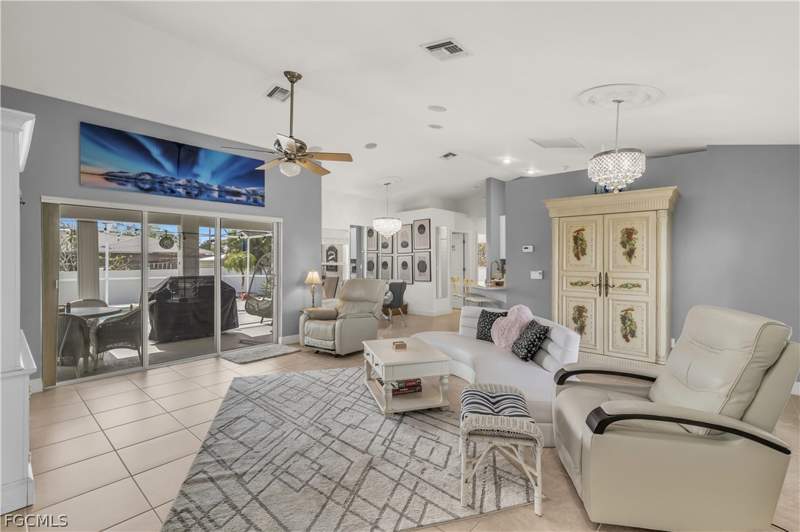 3 bedroom SingleFamilyResidence at 310 SE 47th St, Cape Coral, Cape Coral — photo 2