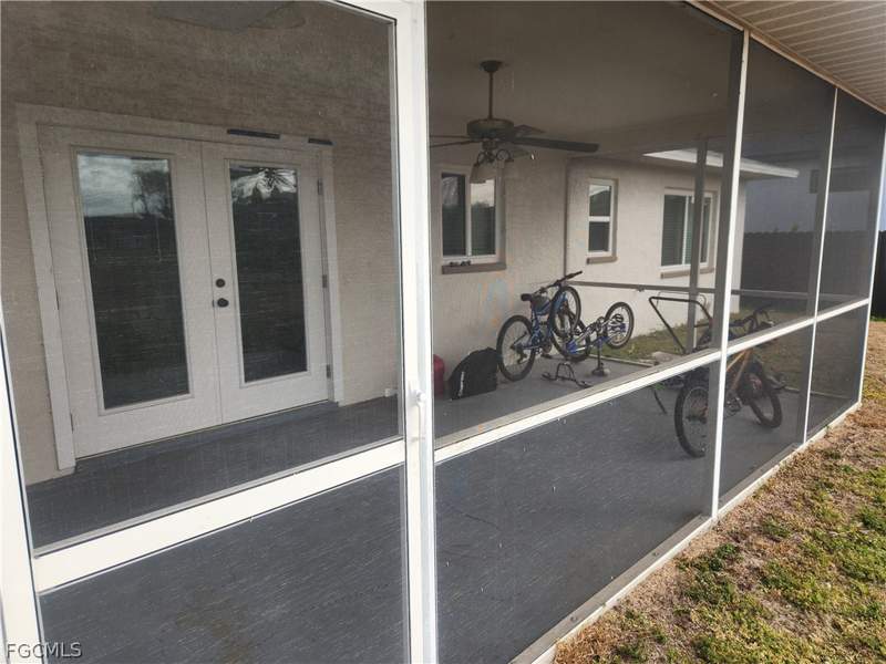 3 bedroom SingleFamilyResidence at 1402 NE 18th St, Cape Coral, Cape Coral — photo 2