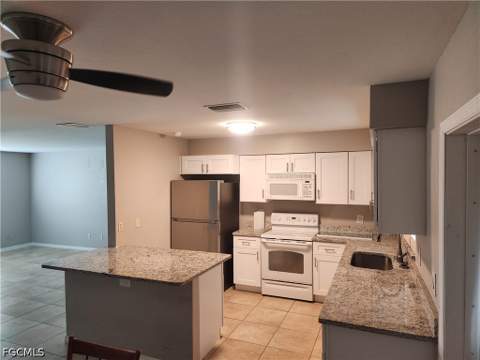 1402 NE 18th St, Cape Coral FL - photo 6 of 23