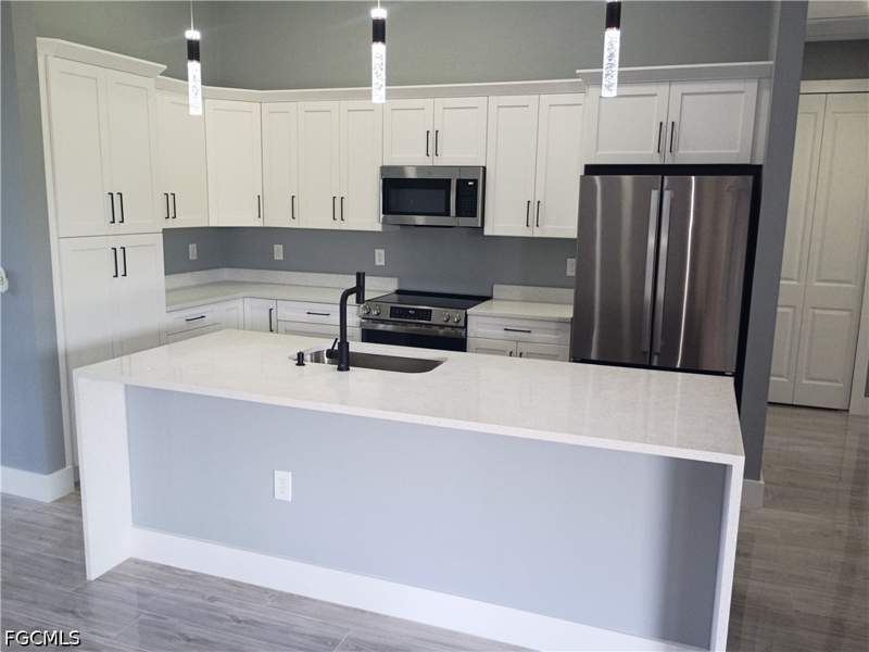 3 bedroom SingleFamilyResidence at 5102 Lee Cir S, Lehigh Acres, Lehigh Acres — photo 3