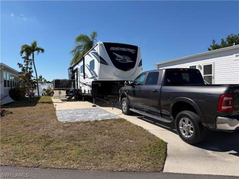 20090 Ponce De Leon Dr, Estero FL - photo 9 of 11