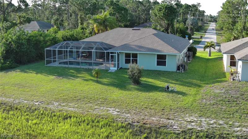 3 bedroom SingleFamilyResidence at 1130 Bari St E, Lehigh Acres, Lehigh Acres — photo 3