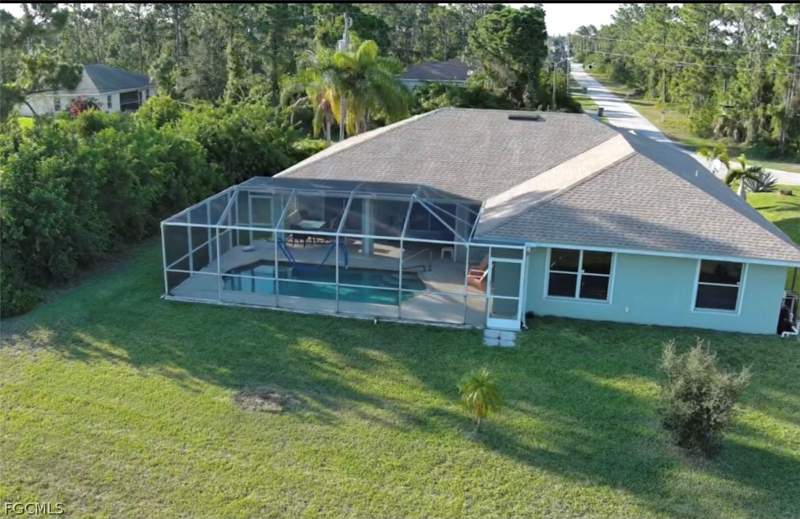 3 bedroom SingleFamilyResidence at 1130 Bari St E, Lehigh Acres, Lehigh Acres — photo 4