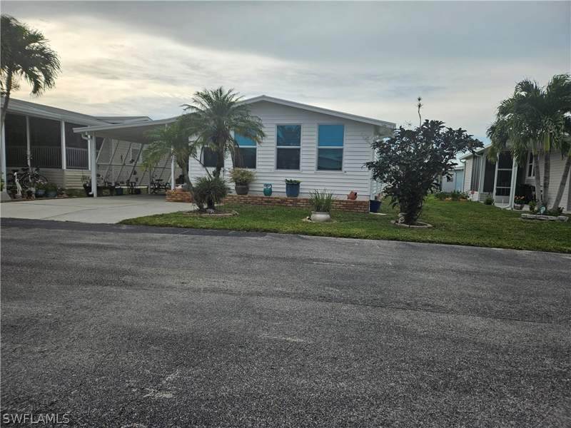 2 bedroom ManufacturedHome at 14 Peridot Ave 14PT, Enchanting Shores, Naples — photo 2