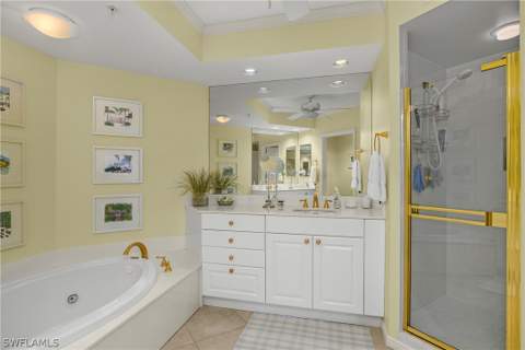 7225 Pelican Bay Blvd 402, Naples FL - photo 23 of 38
