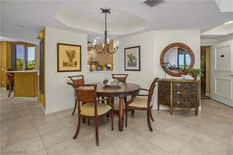 7225 Pelican Bay Blvd 402, Naples FL - photo 9 of 38