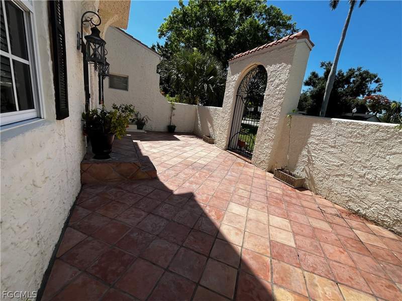 6 bedroom SingleFamilyResidence at 1248 Osceola Dr, Riverside, Fort Myers — photo 4