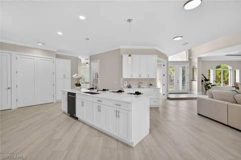 6461 Livingston Woods Ln, Naples FL - photo 10 of 40