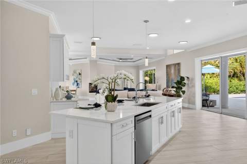 6461 Livingston Woods Ln, Naples FL - photo 11 of 40