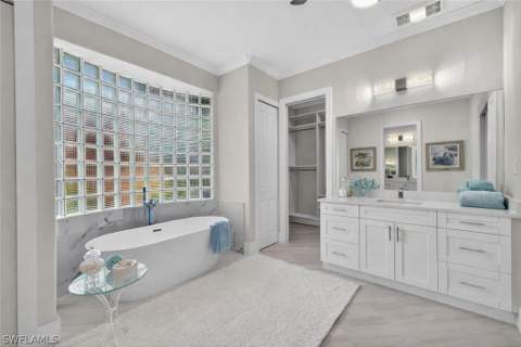 6461 Livingston Woods Ln, Naples FL - photo 17 of 40