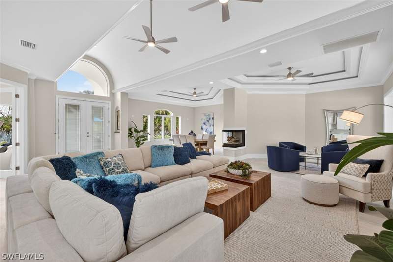 3 bedroom SingleFamilyResidence at 6461 Livingston Woods Ln, Livingston Woods, Naples — photo 5