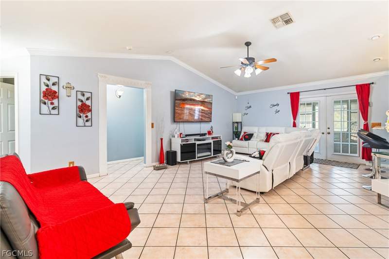 3 bedroom SingleFamilyResidence at 32 Lincoln Ave, Lehigh Acres, Lehigh Acres — photo 5