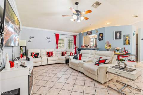 32 Lincoln Ave, Lehigh Acres FL - photo 7 of 31