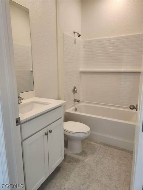 3900 28th St SW, Lehigh Acres FL - photo 6 of 11