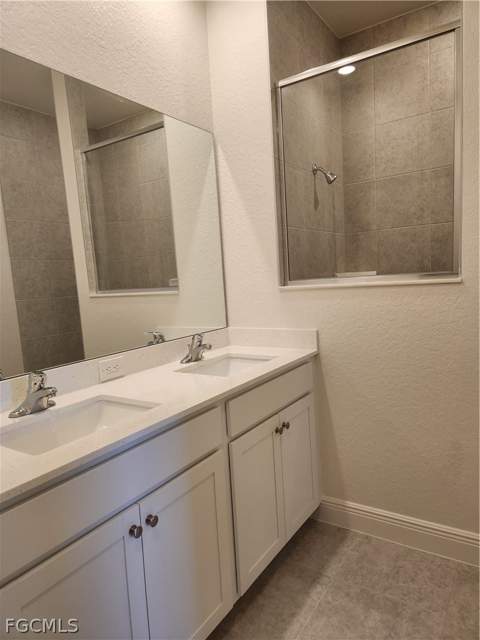 3900 28th St SW, Lehigh Acres FL - photo 9 of 11