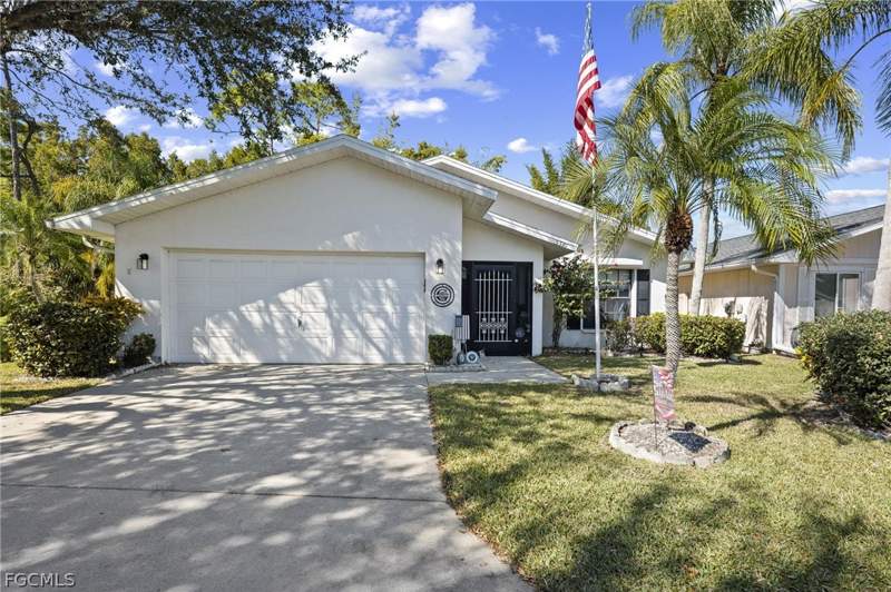 2 bedroom SingleFamilyResidence at 5521 Longleaf Dr, Foxmoor Lakes, North Fort Myers — photo 2