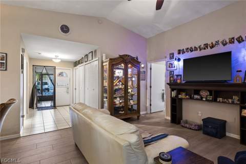 5521 Longleaf Dr, North Fort Myers FL - photo 6 of 32
