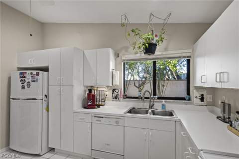 5521 Longleaf Dr, North Fort Myers FL - photo 8 of 32