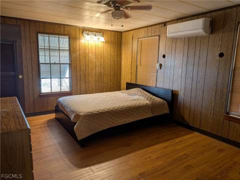807 Holly Berry Ct, North Fort Myers FL - photo 15 of 48