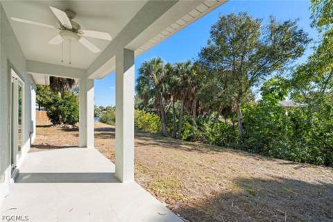 897 Iris Dr, North Fort Myers FL - photo 18 of 46