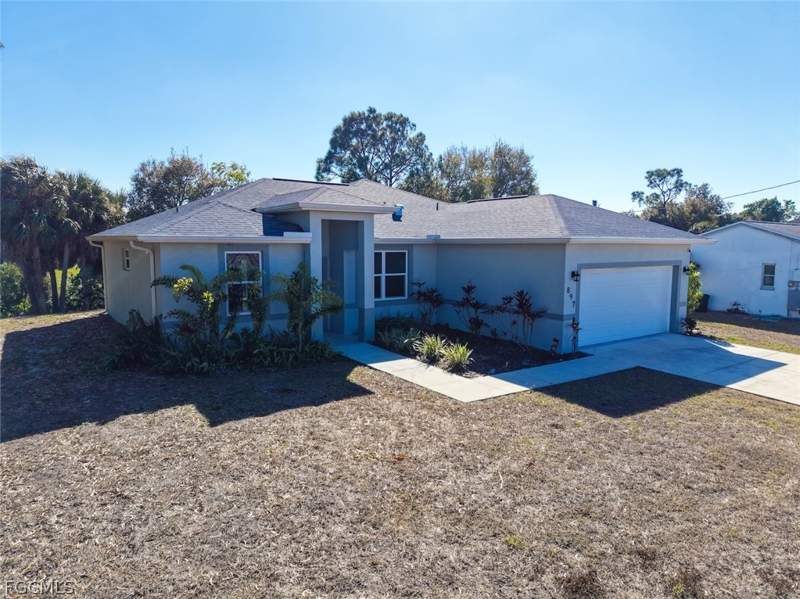 3 bedroom SingleFamilyResidence at 897 Iris Dr, Tropic Isles, North Fort Myers — photo 2
