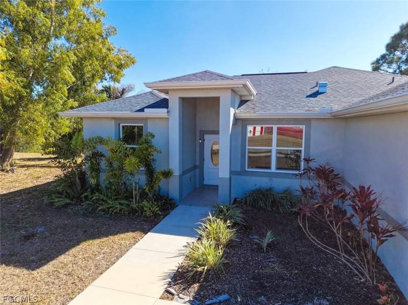 3 bedroom SingleFamilyResidence at 897 Iris Dr, Tropic Isles, North Fort Myers — photo 3
