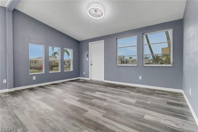 2 bedroom ManufacturedHome at 19681 Summerlin Rd 354, Palmetto Palms R V, Fort Myers — photo 5