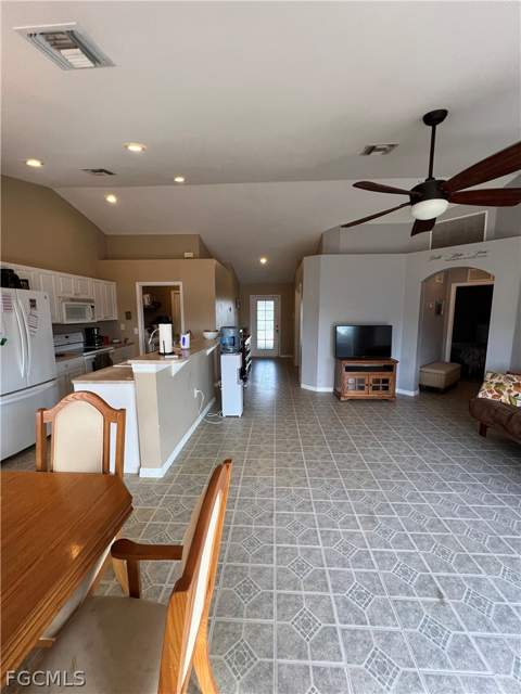 3446 NE 10th Ave, Cape Coral FL - photo 8 of 22
