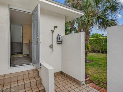 2264 Outrigger Ln, Naples FL - photo 15 of 19