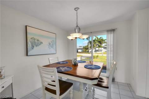 3018 SE 18th Pl, Cape Coral FL - photo 10 of 37