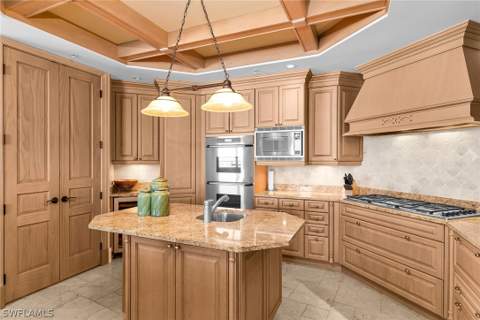 940 Cape Marco Dr 602, Marco Island FL - photo 20 of 50