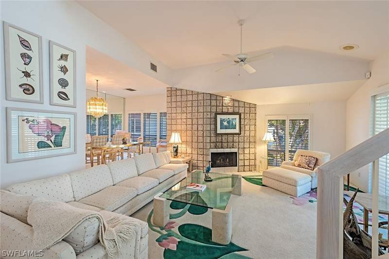 3 bedroom Attached at 4715 Villa Mare Ln 26-16, Villa Mare, Naples — photo 2