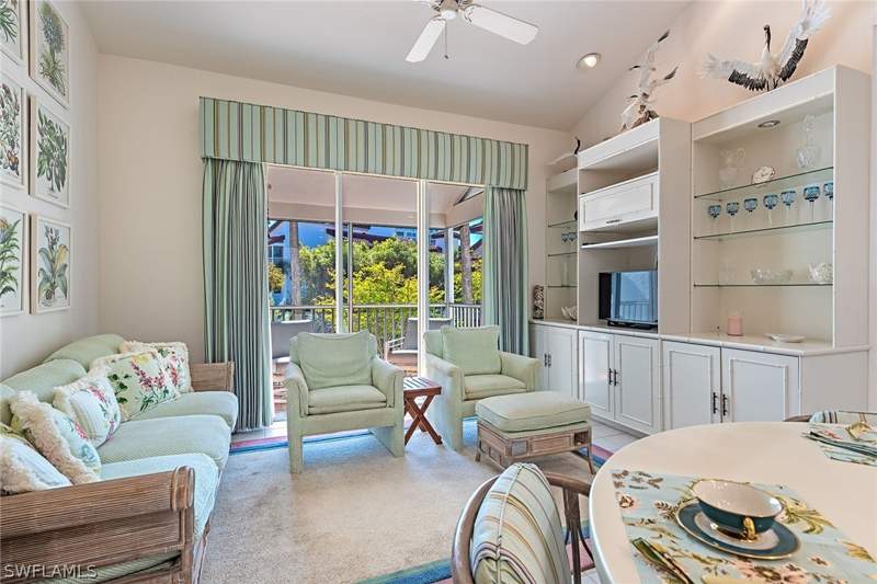 3 bedroom Attached at 4715 Villa Mare Ln 26-16, Villa Mare, Naples — photo 4
