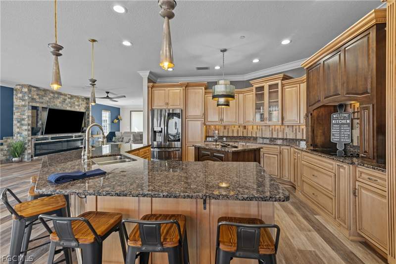 3 bedroom Condominium at 4235 SE 20th Pl A405, Paradise Point, Cape Coral — photo 4