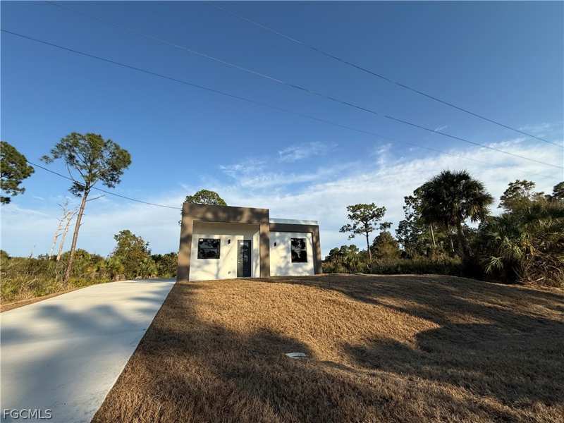 2 bedroom SingleFamilyResidence at 133 Nacelle Ave S, Lehigh Acres, Lehigh Acres — photo 1