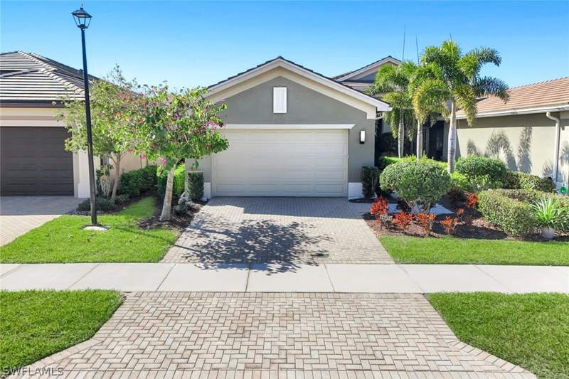 2 bedroom Attached at 16471 Orinda Way, Valencia Bonita, Bonita Springs — photo 3