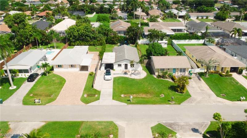 3 bedroom SingleFamilyResidence at 759 100th Ave N, Naples Park, Naples — photo 4