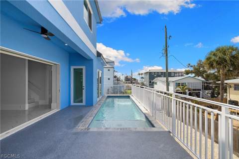 137 Hibiscus Dr, Fort Myers Beach FL - photo 22 of 50