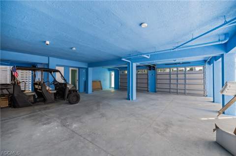 137 Hibiscus Dr, Fort Myers Beach FL - photo 23 of 50