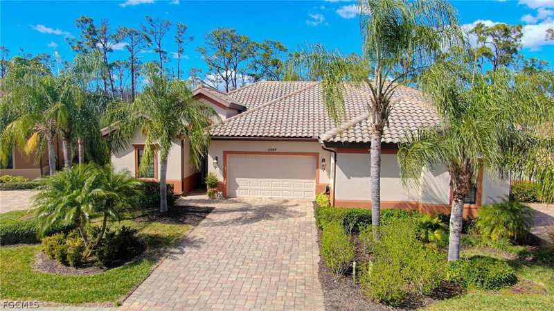 2 bedroom Attached at 11094 Esteban Dr, Paseo, Fort Myers — photo 1