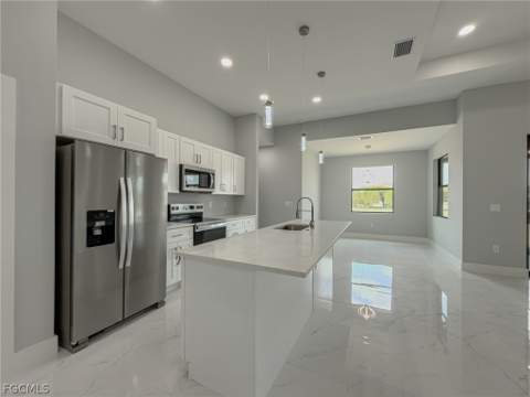 417 Paddock St, Lehigh Acres FL - photo 6 of 37