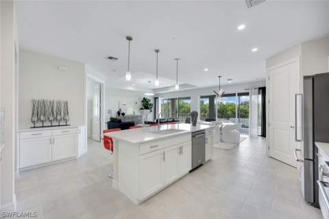 316 Indies Dr W 201, Naples FL - photo 6 of 27