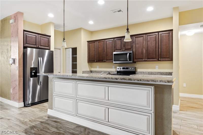4 bedroom SingleFamilyResidence at 5220 Billings St, Lehigh Acres, Lehigh Acres — photo 4